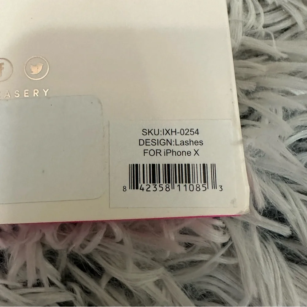 🆓FREE with purchase! Casery iPhone Lashes Case NWT